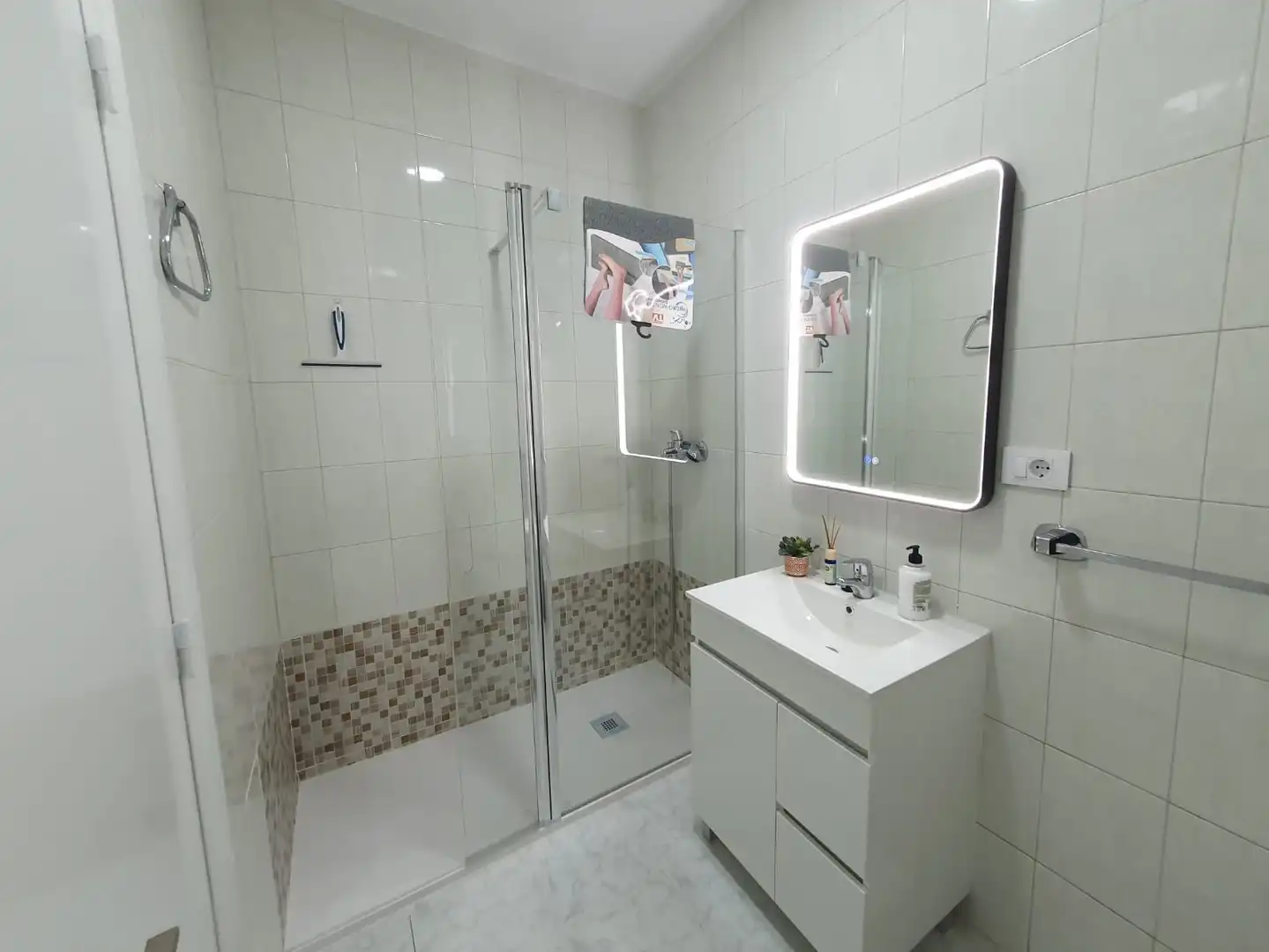 Baño de Piso de alquiler en Ourense Capital  con Calefacción y Amueblado