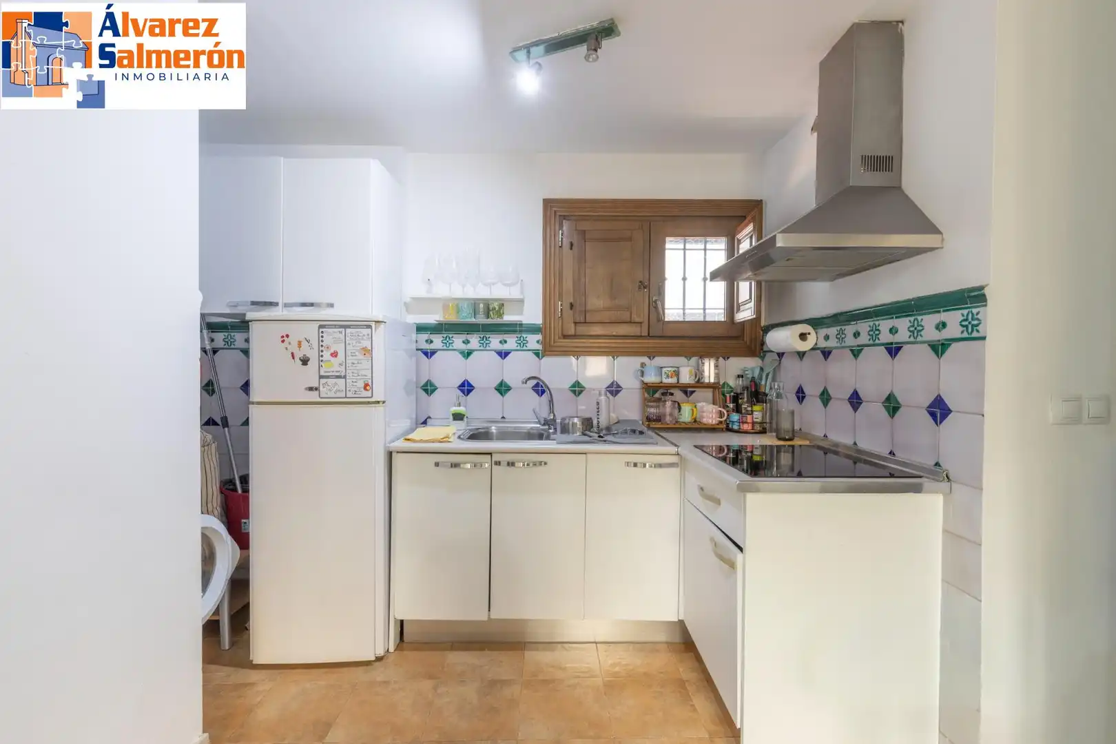 Kitchen of Flat for sale in Granada  with Air Conditioner
