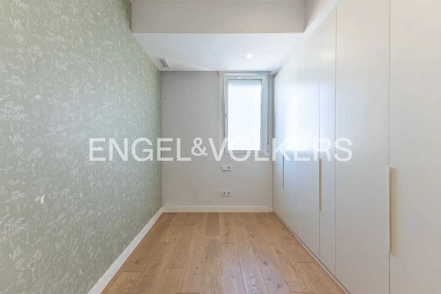 Bedroom of Attic for rent in Valencia  with Air Conditioner, Heating and Terrace