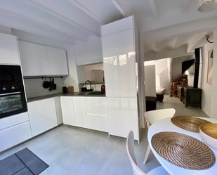 Cuina de Finca rústica de lloguer en Biar amb Aire condicionat, Calefacció i Jardí privat