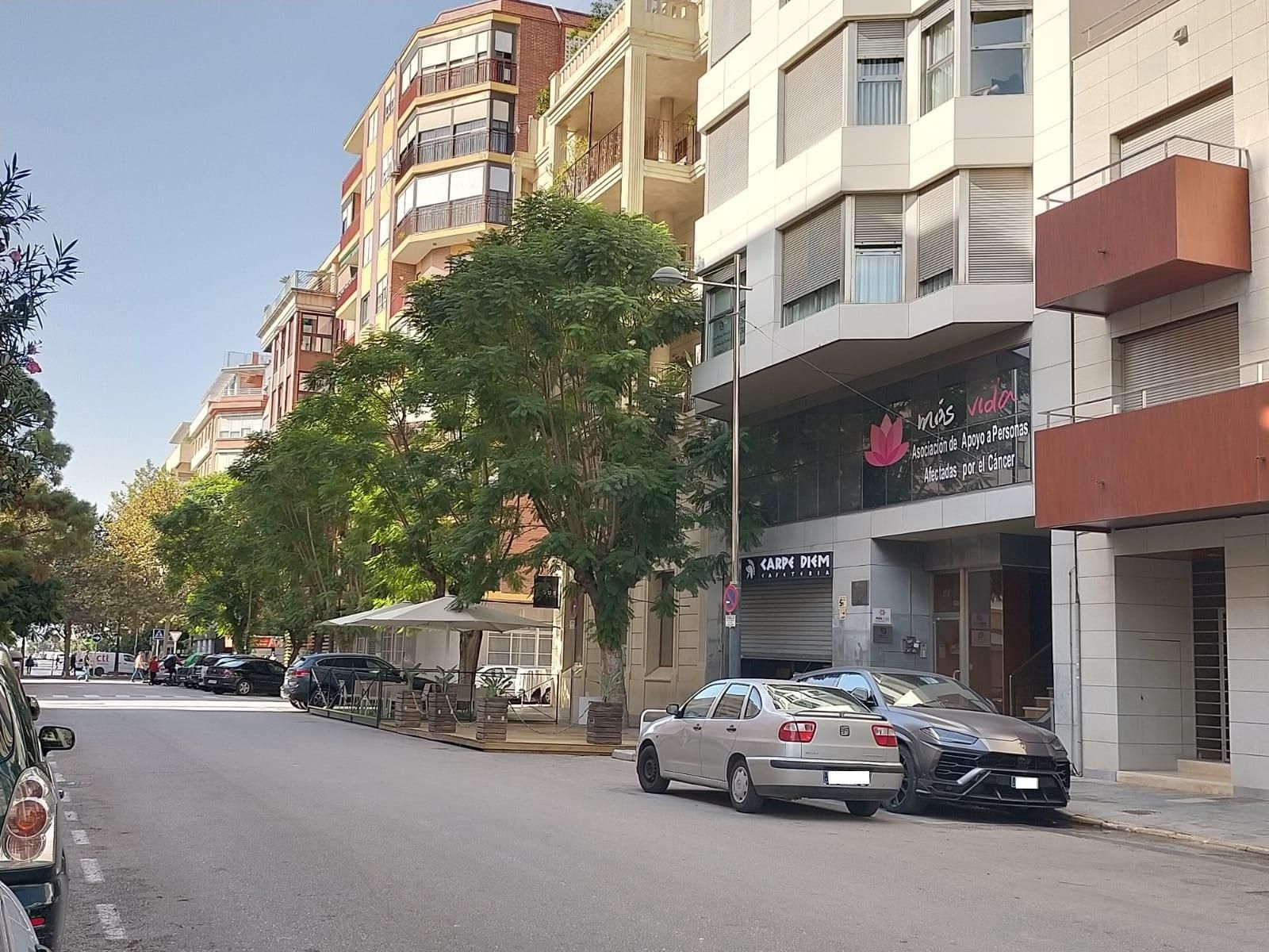 Local en venda a Calle Avda, de la Vega, Orihuela ciudad