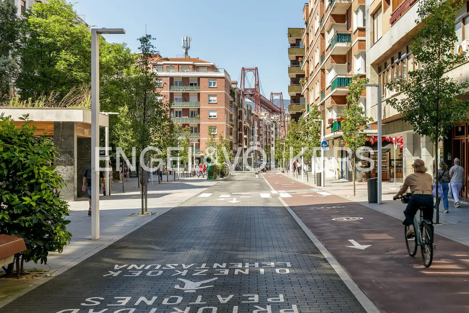 Vista exterior de Pis en venda en Getxo  amb Calefacció, Parquet i Terrassa