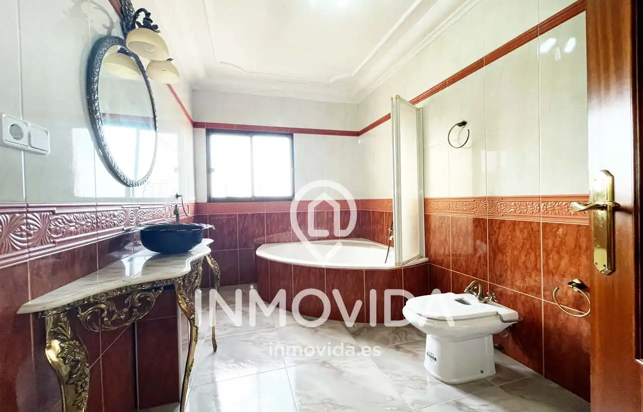 Bany de Casa o xalet en venda en Xàtiva amb Aire condicionat, Terrassa i Traster