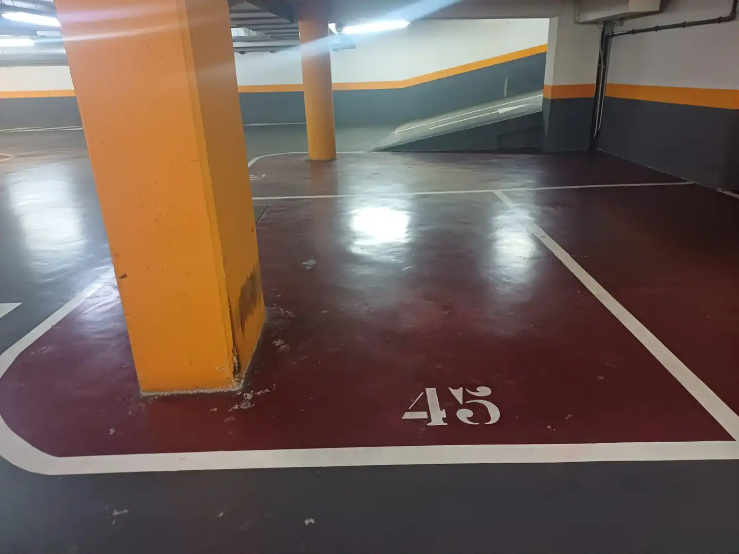 Parking de Piso en venta en Sant Adrià de Besòs con Aire acondicionado, Calefacción y Jardín privado