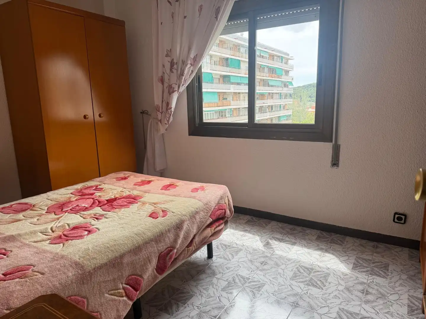Habitación de Piso en venta en Barcelona con Amueblado y Balcón