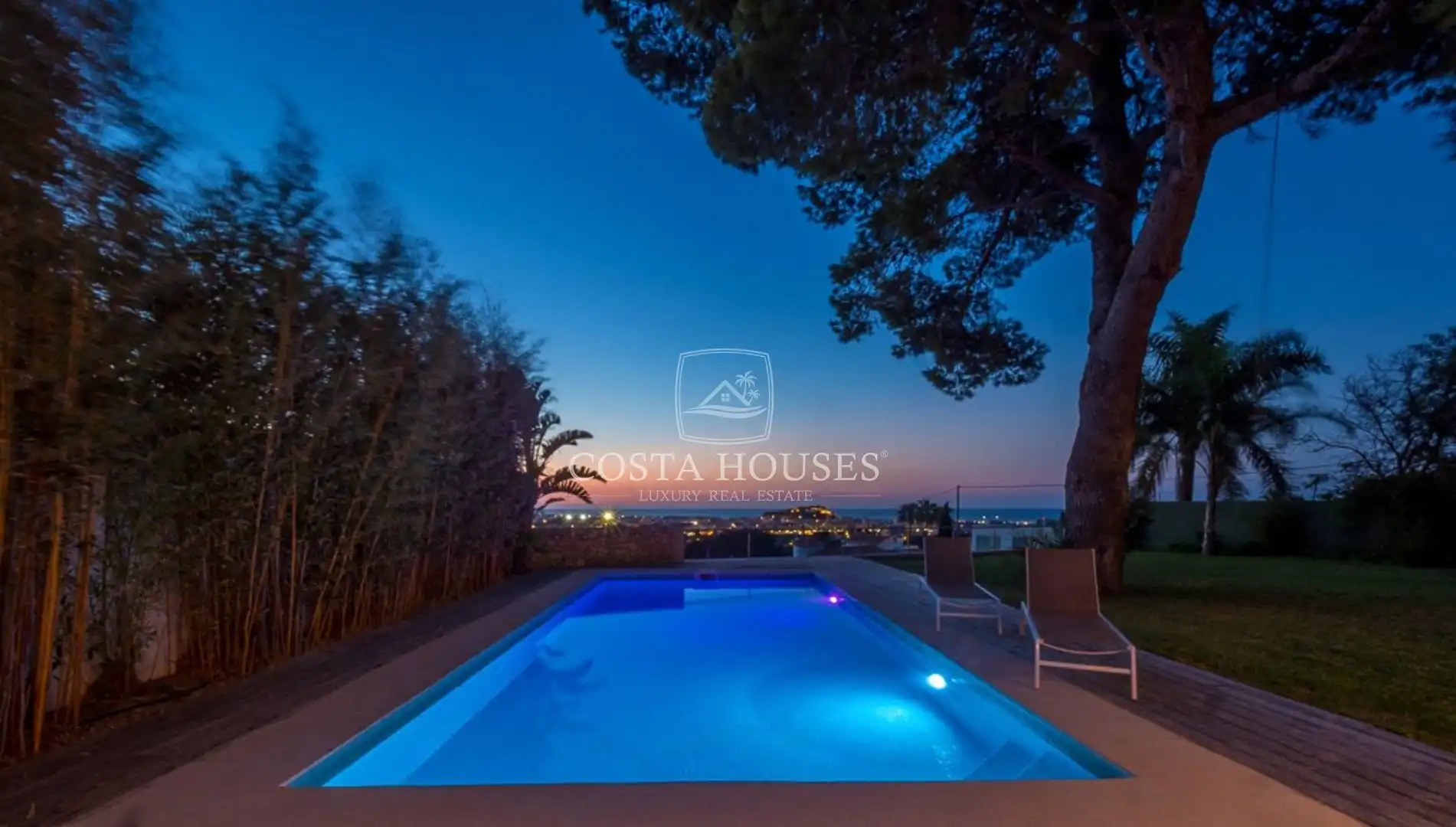 Swimming pool of Houses for sale in Dénia  with Air Conditioner, Private garden and Terrace