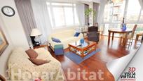 Living room of Flat for sale in  Valencia Capital  with Air Conditioner