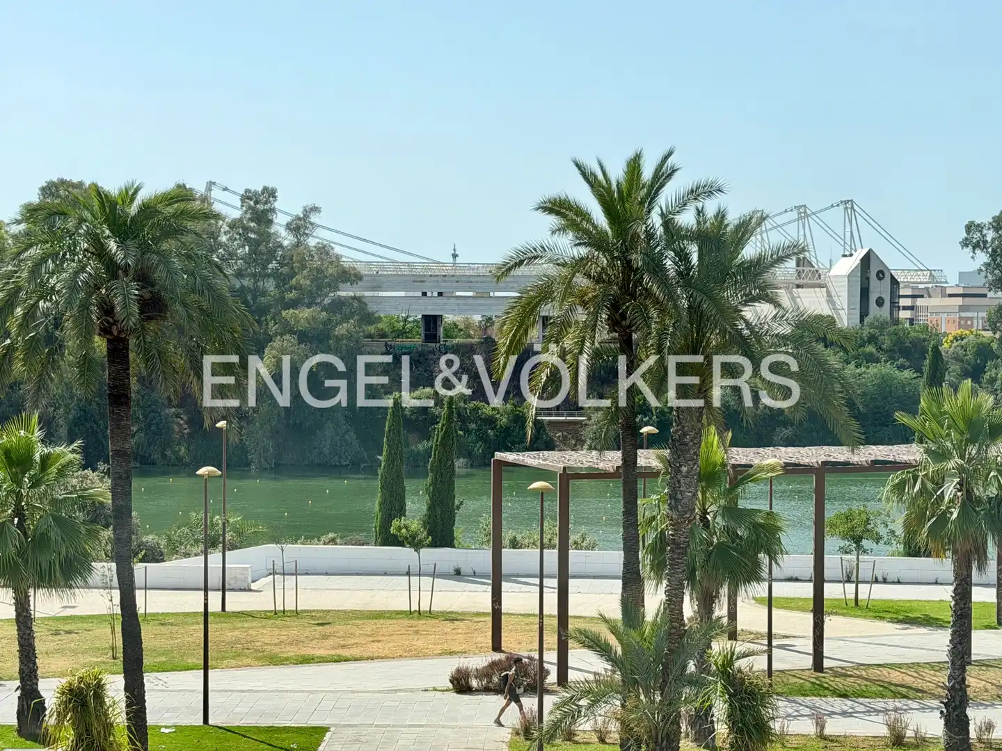 Flat for rent in Sevilla  with Air Conditioner, Heating and Storage room