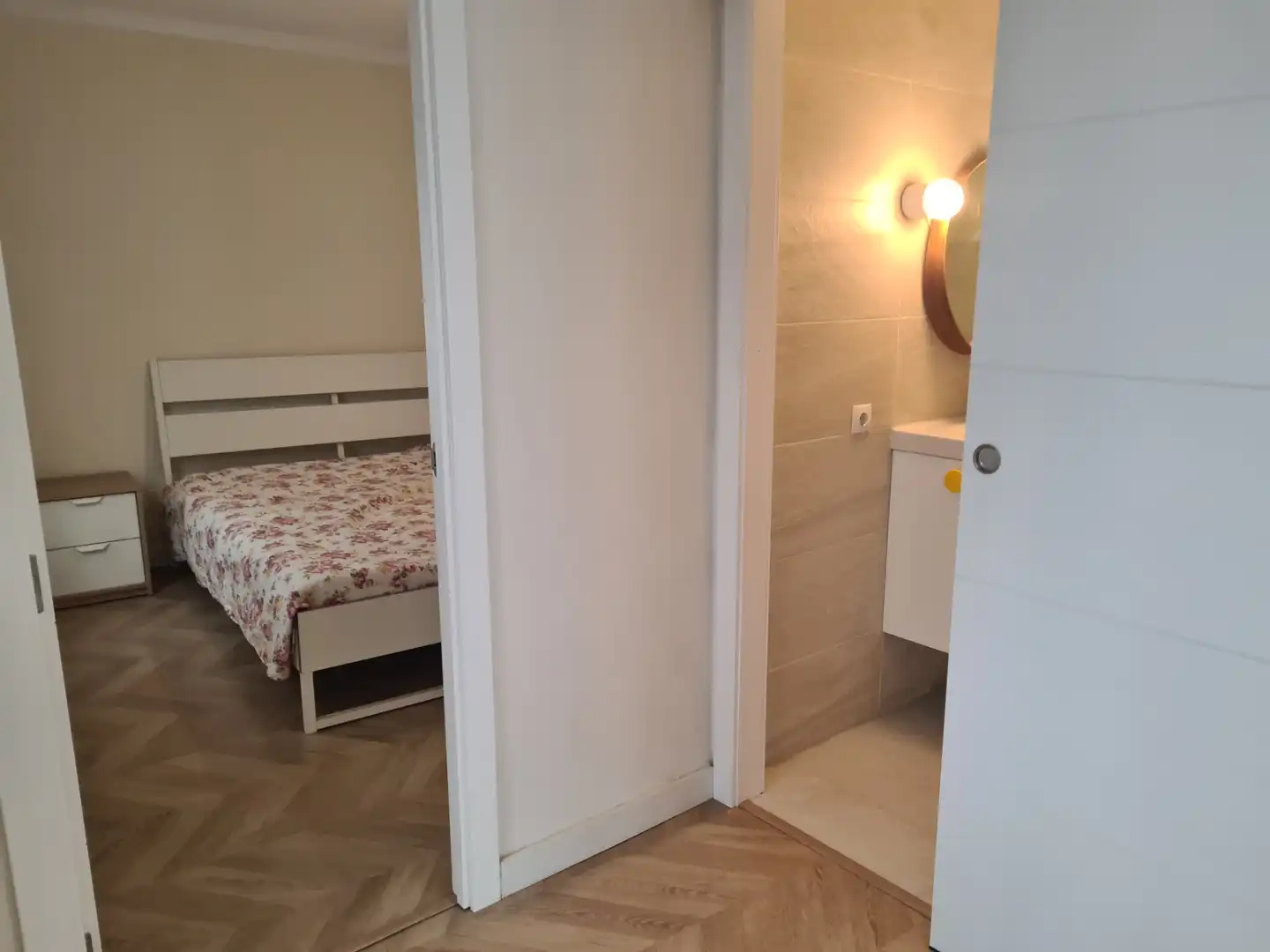 Bedroom of Flat for sale in Sevilla  with Air Conditioner, Storage room and Balcony