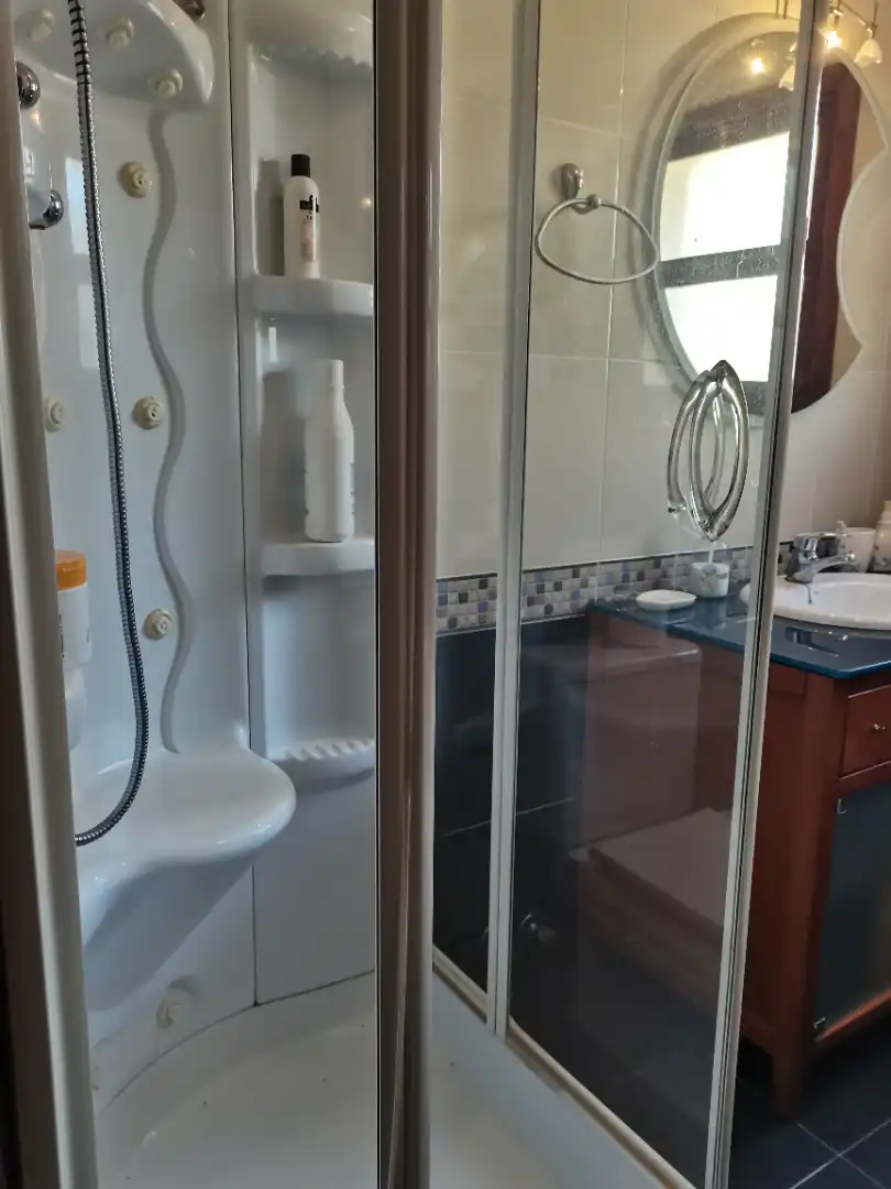 Bany de Casa o xalet en venda en Málaga amb Calefacció, Jardí privat i Parquet