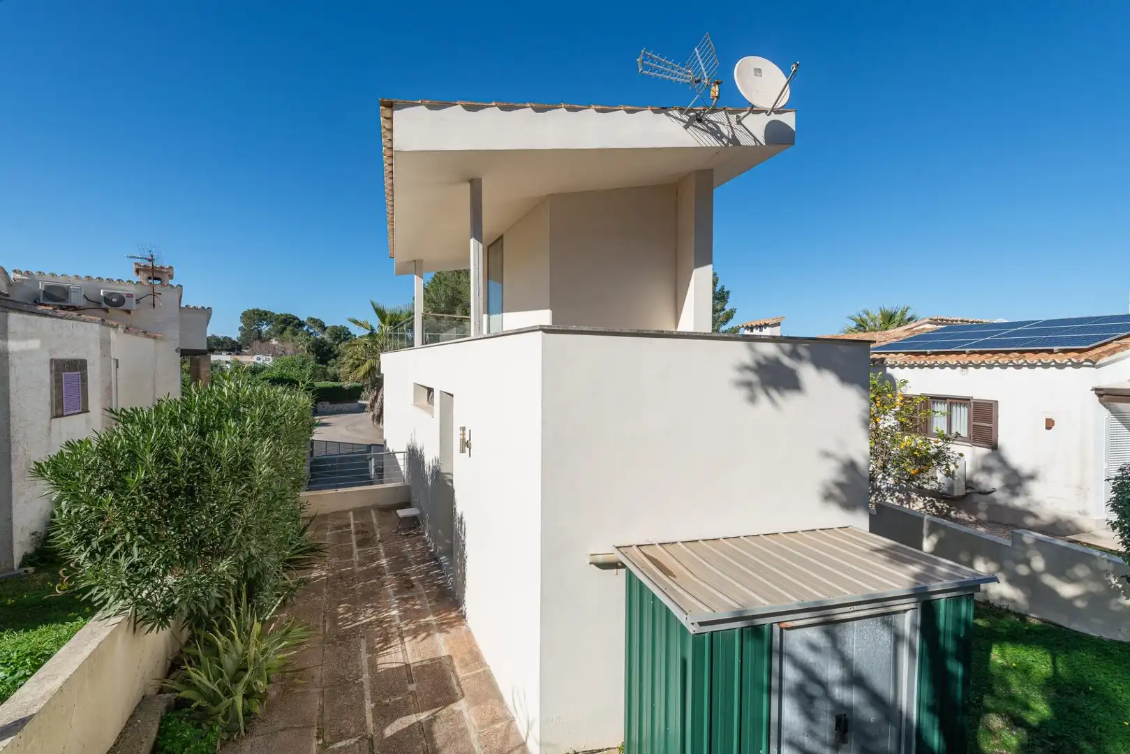 Exterior view of Houses for sale in Alcúdia  with Air Conditioner, Terrace and Furnished