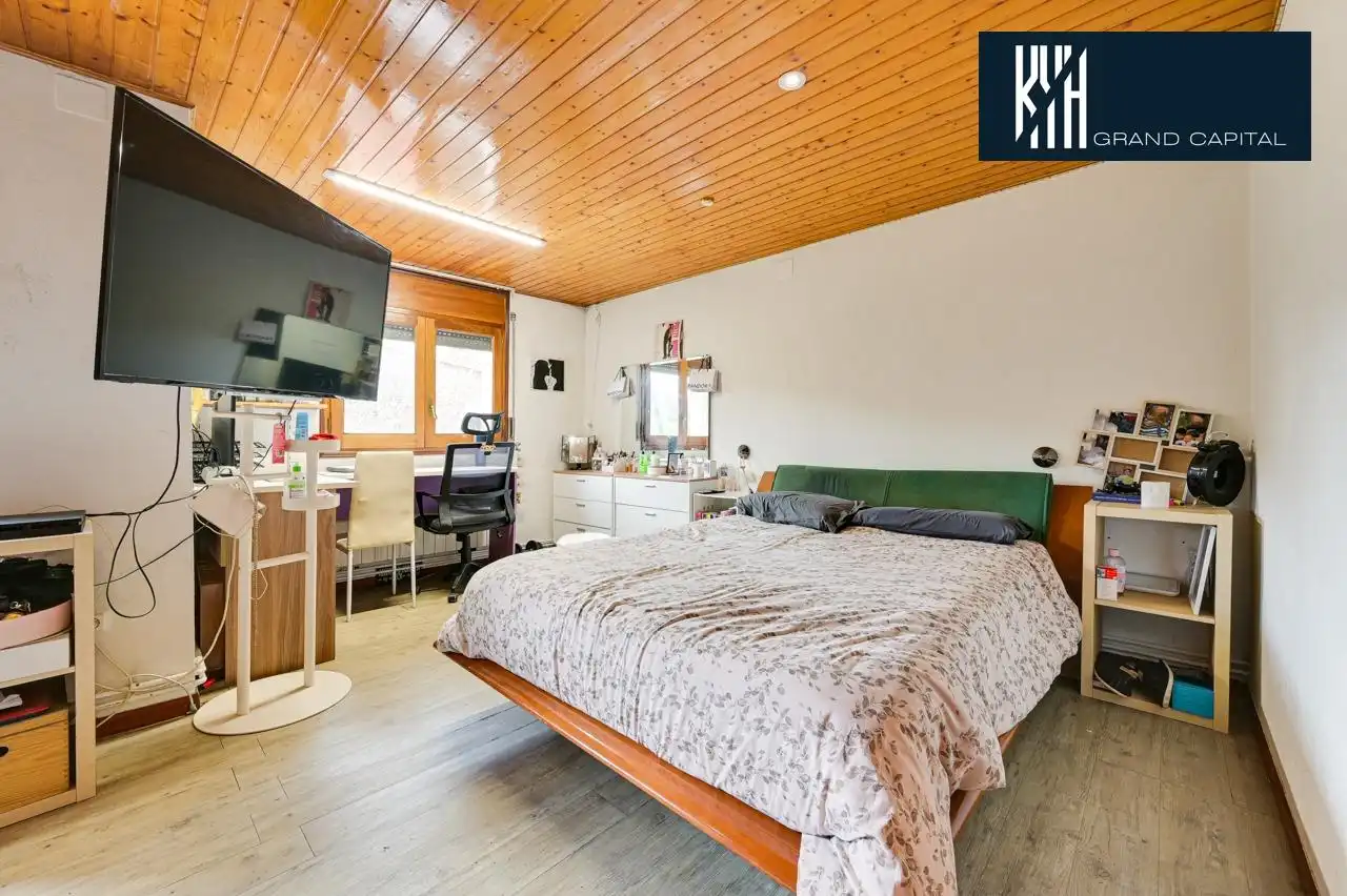 Habitación de Casa adosada en venta en Juià