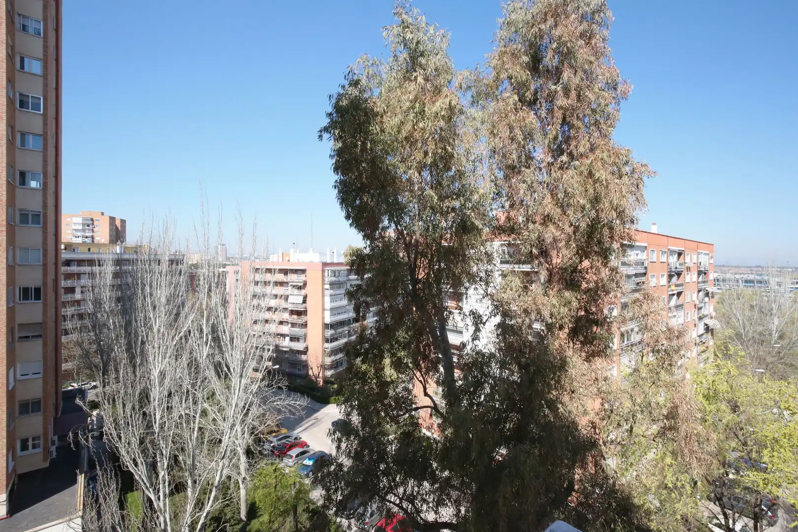 Außenansicht von Wohnungen zur Miete in Madrid mit Heizung, Terrasse und Ofen
