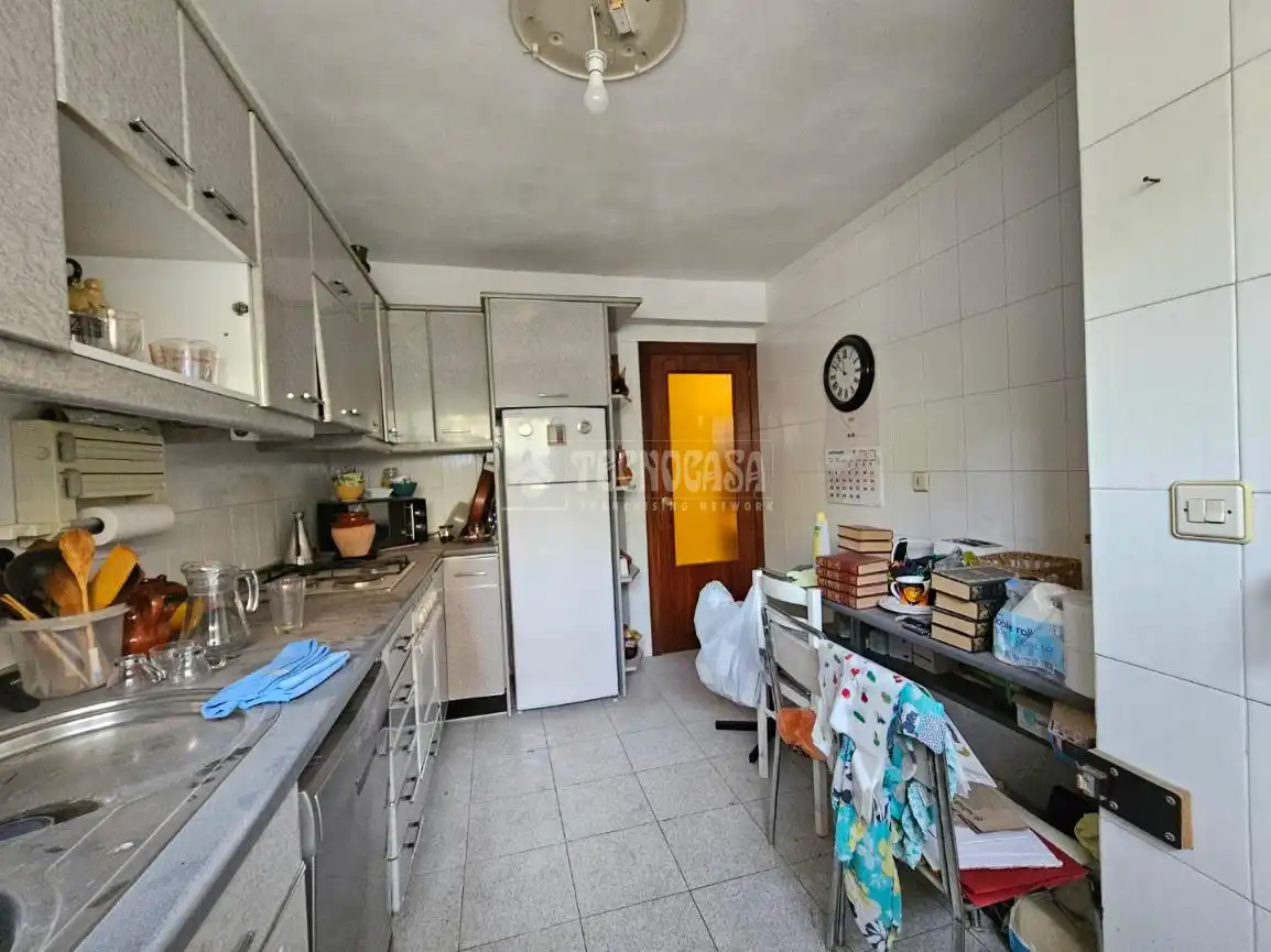 Kitchen of Duplexes for sale in Zaragoza  with Heating, Terrace and Storage room
