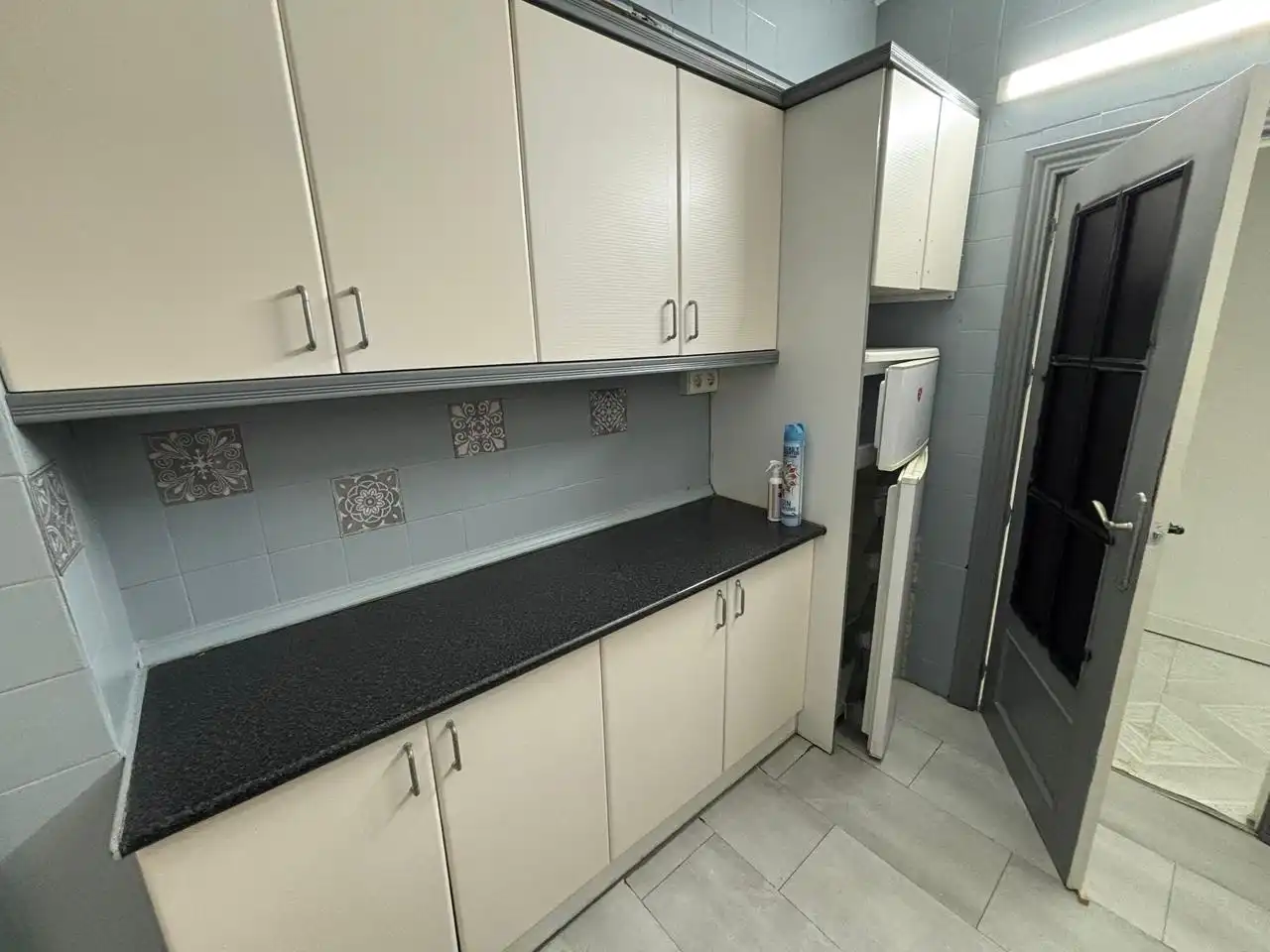 Kitchen of Flat for sale in Granada