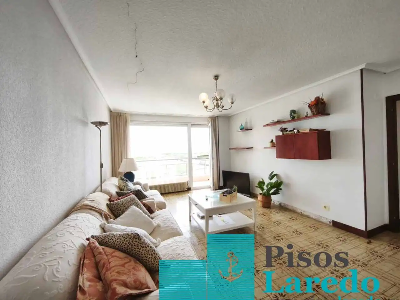 Living room of Flat for sale in Laredo  with Heating, Terrace and Balcony