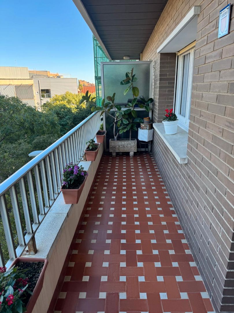 Terrassa de Pis en venda en Badalona amb Moblat, Forn i Rentadora