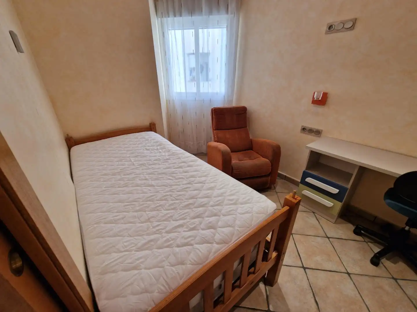 Habitación de Apartamento en venta en Águilas con Amueblado y Balcón