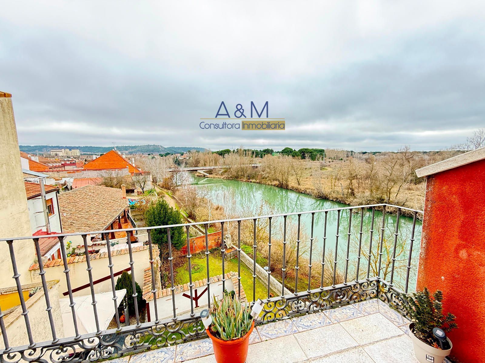 Exterior view of Attic for sale in Tudela de Duero  with Heating and Terrace