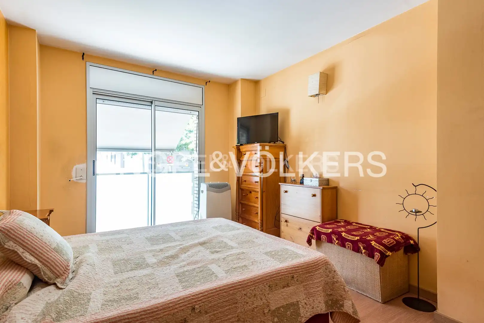 Habitación de Apartamento en venta en Sant Boi de Llobregat con Aire acondicionado, Calefacción y Parquet