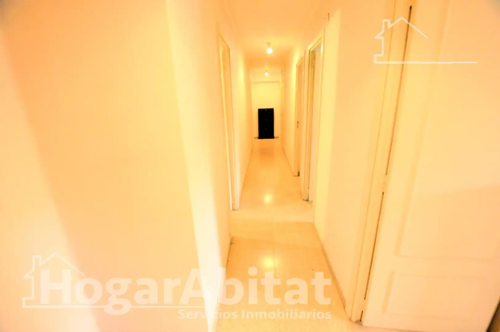 Flat for sale in Valencia  with Heating and Balcony
