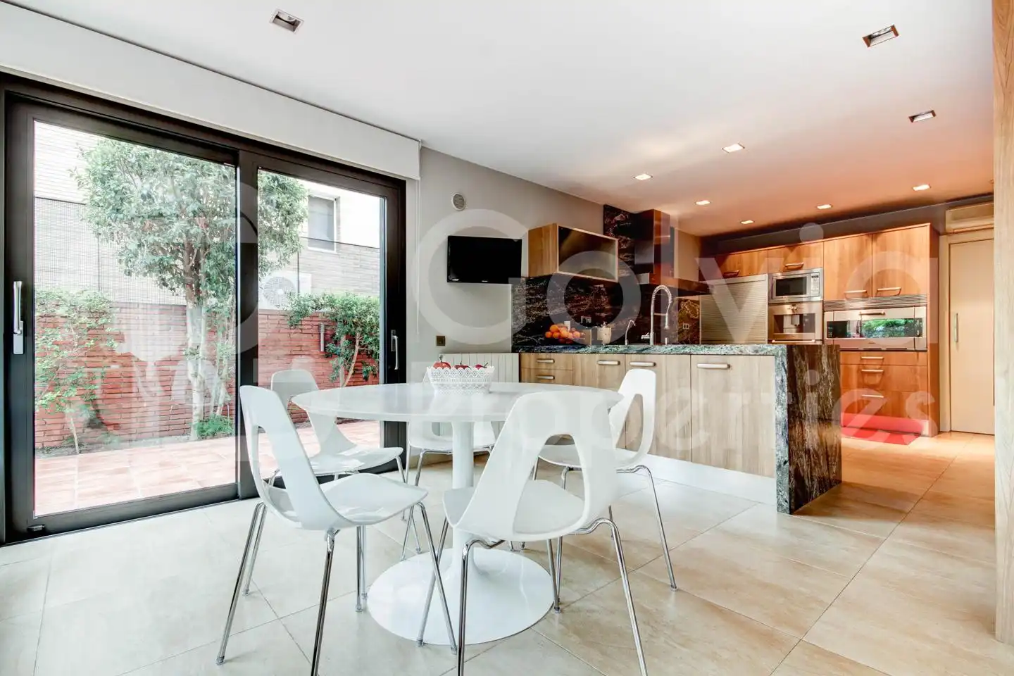 Cocina de Casa o chalet en venta en Viladecans con Aire acondicionado, Calefacción y Jardín privado
