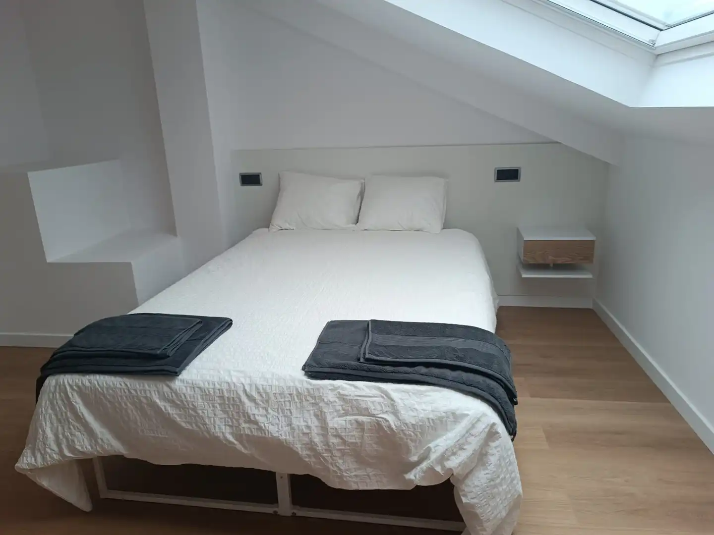 Habitación de Casa adosada en venta en Castropol con Aire acondicionado, Calefacción y Terraza