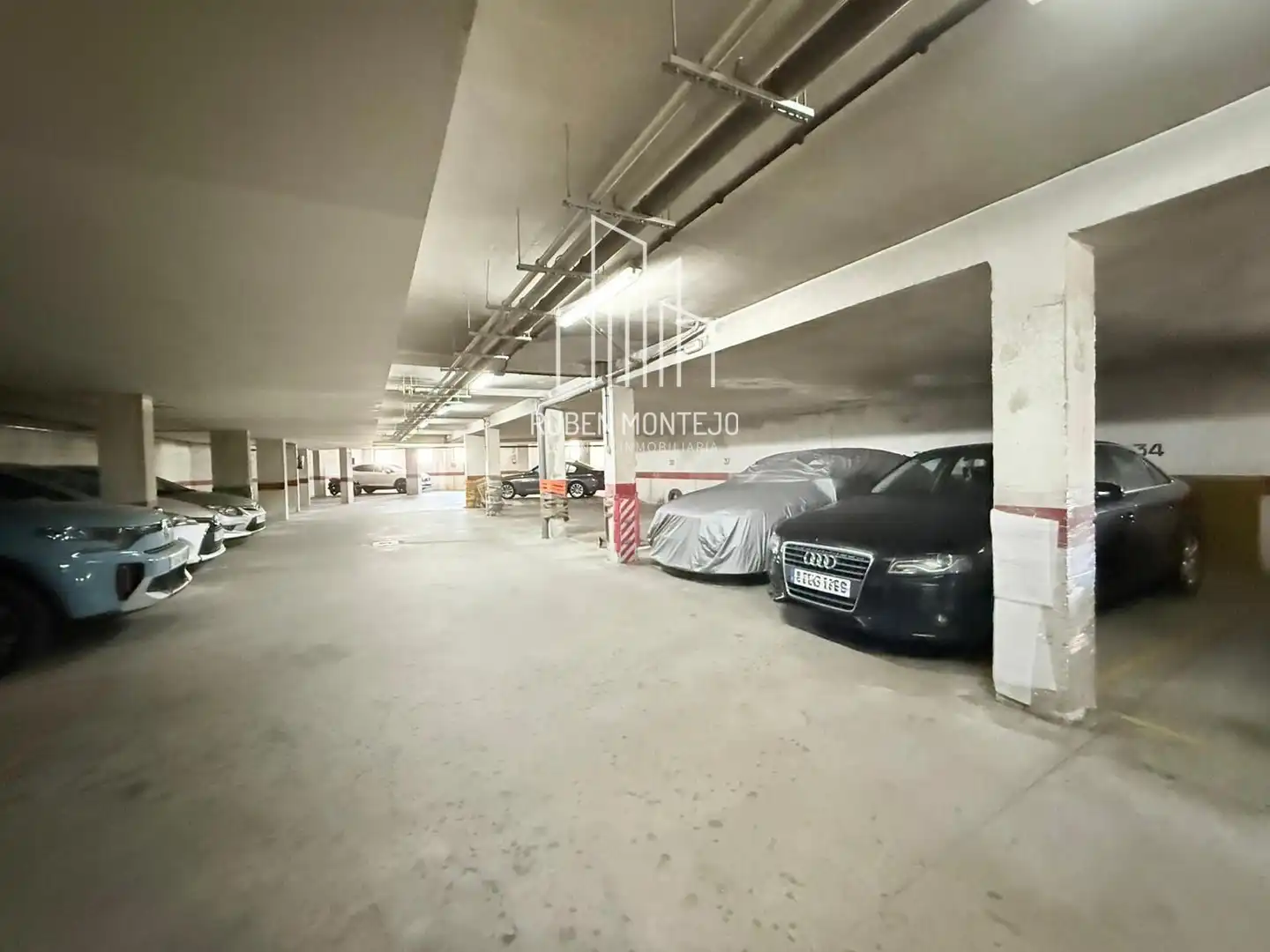Parking de Piso en venta en Salamanca con Calefacción, Terraza y Balcón