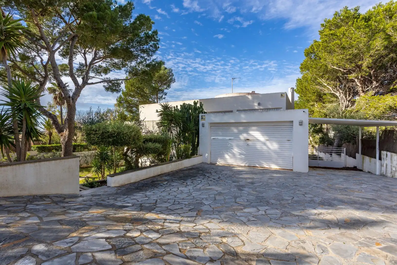 Vista exterior de Casa o xalet en venda en Llucmajor amb Aire condicionat, Calefacció i Jardí privat