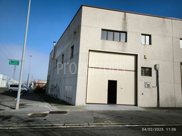Industrial building for sale in Adurtza