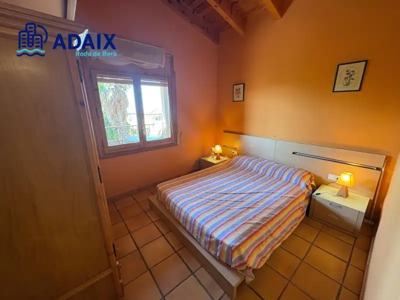 Habitación de Casa o chalet en venta en Roda de Berà con Terraza, Trastero y Horno