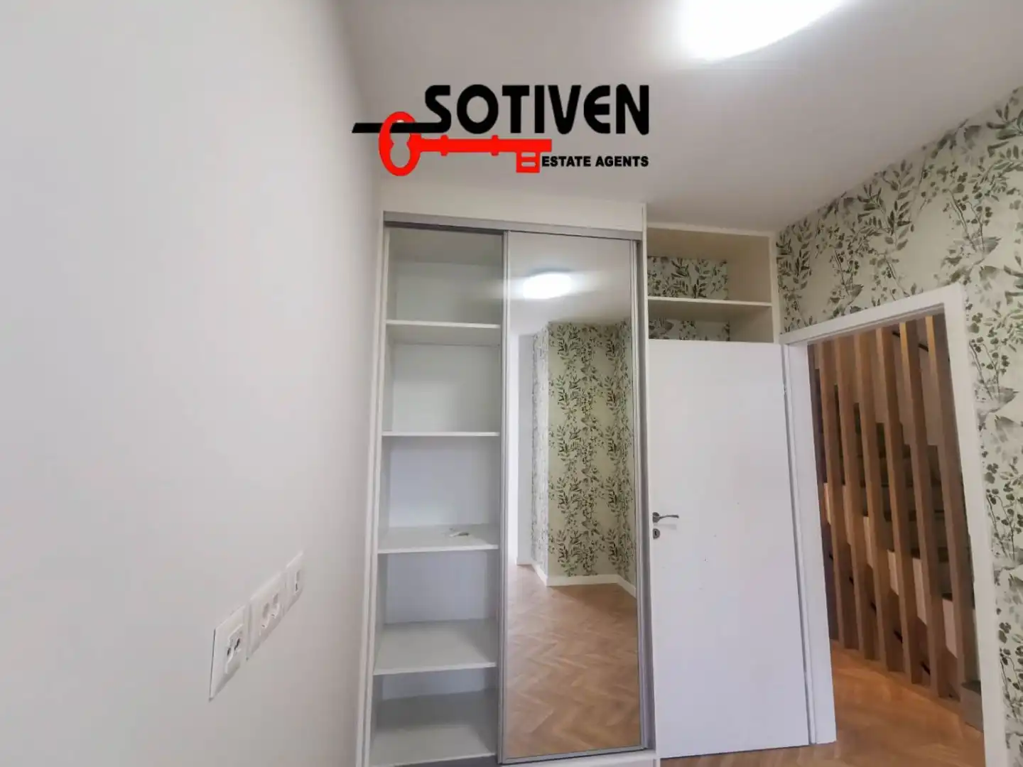 Schlafzimmer von Einfamilien-Reihenhaus zum Verkauf in Guía de Isora mit Klimaanlage, Terrasse und Balkon