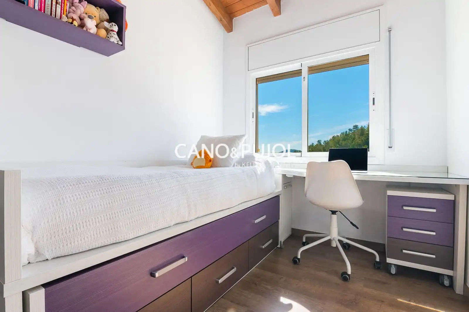 Habitación de Casa o chalet en venta en Corbera de Llobregat con Calefacción, Terraza y Trastero
