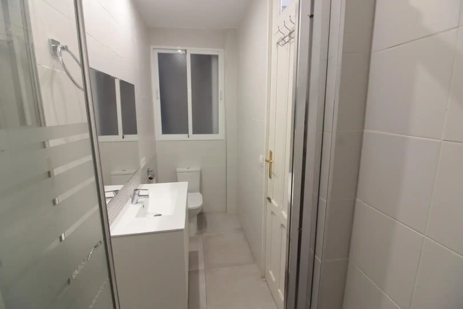 Baño de Piso de alquiler en Valencia con Balcón