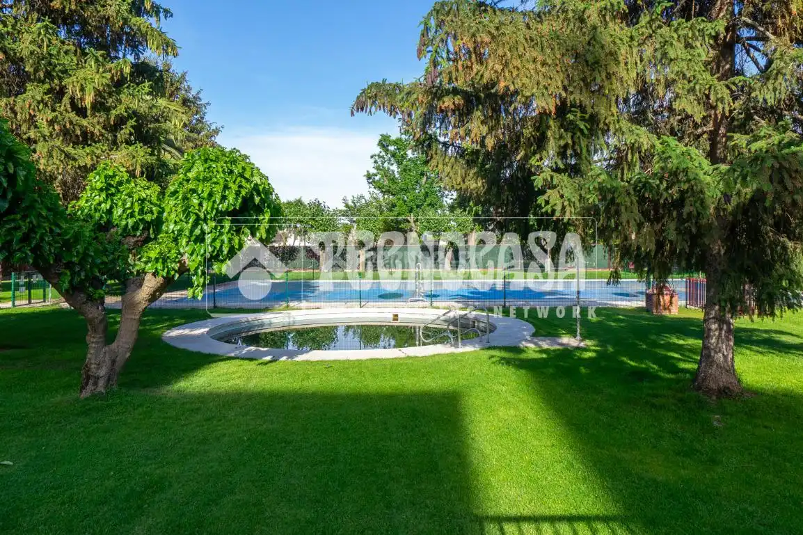 Piscina de Piso en venta en Colmenar Viejo con Aire acondicionado, Calefacción y Balcón