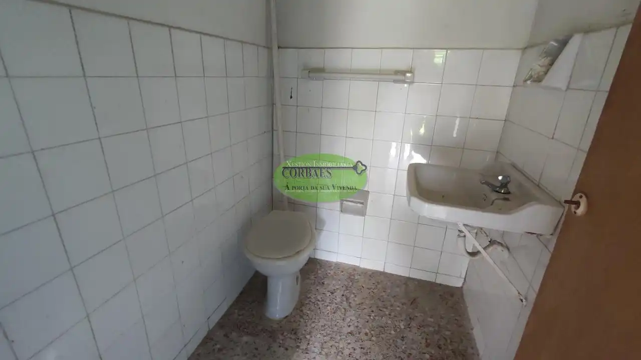 Bany de Casa o xalet en venda en Cortegada amb Jardí privat