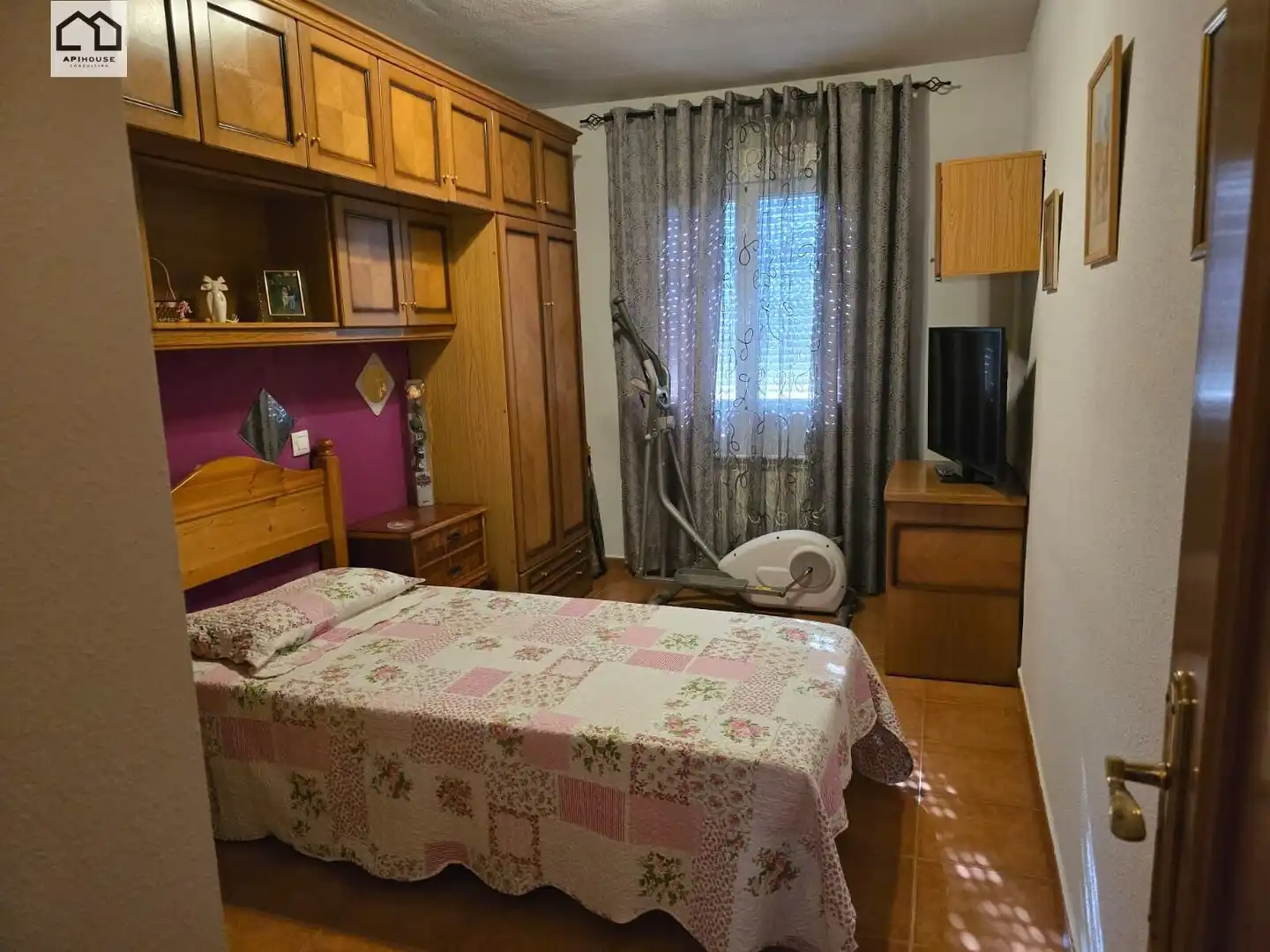Dormitori de Casa adosada en venda en Los Cerralbos amb Aire condicionat, Terrassa i Traster