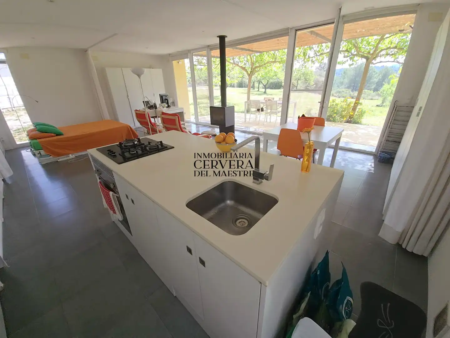 Cuina de Finca rústica en venda en Cervera del Maestre