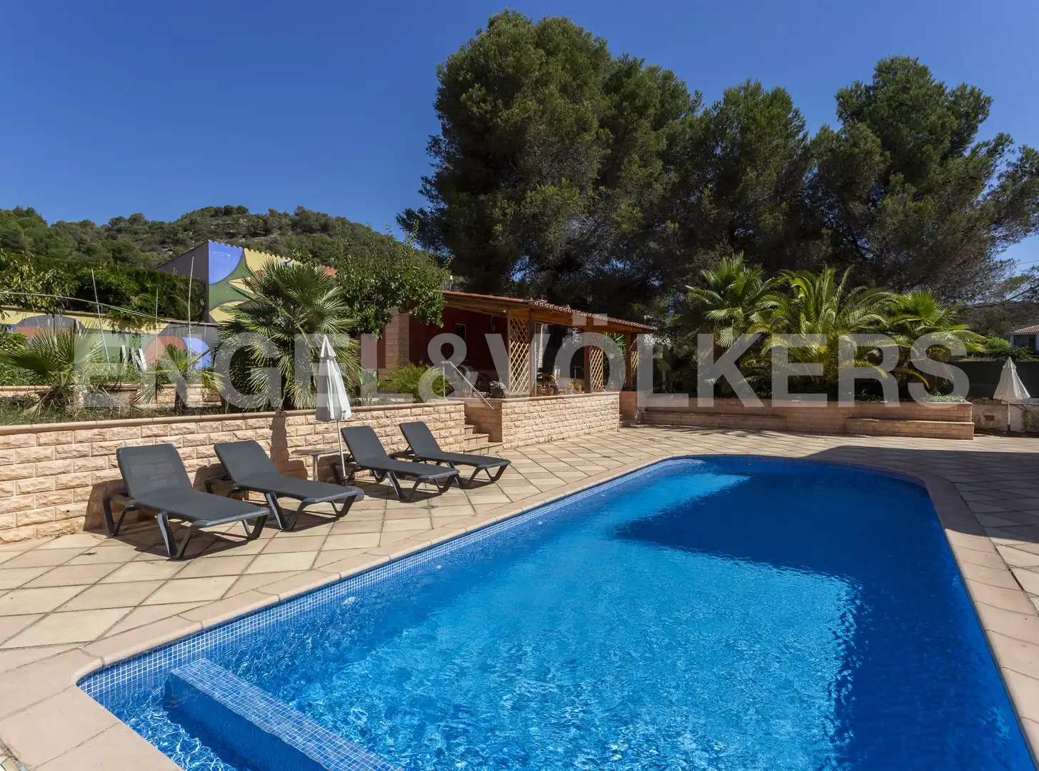 Piscina de Casa o xalet en venda en Calafell amb Aire condicionat, Calefacció i Jardí privat