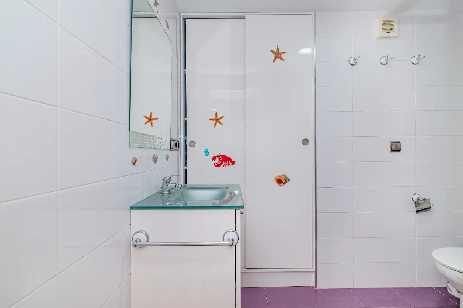 Badezimmer von Wohnung zur Miete in Almuñécar mit Klimaanlage, Heizung und Terrasse