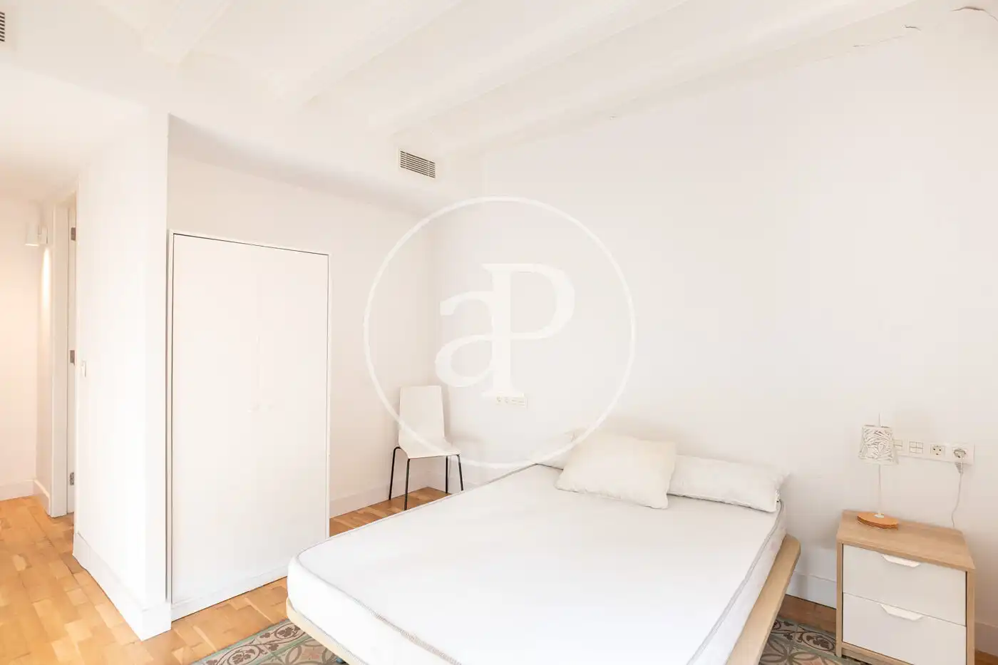 Habitación de Piso en venta en Barcelona con Aire acondicionado, Calefacción y Balcón