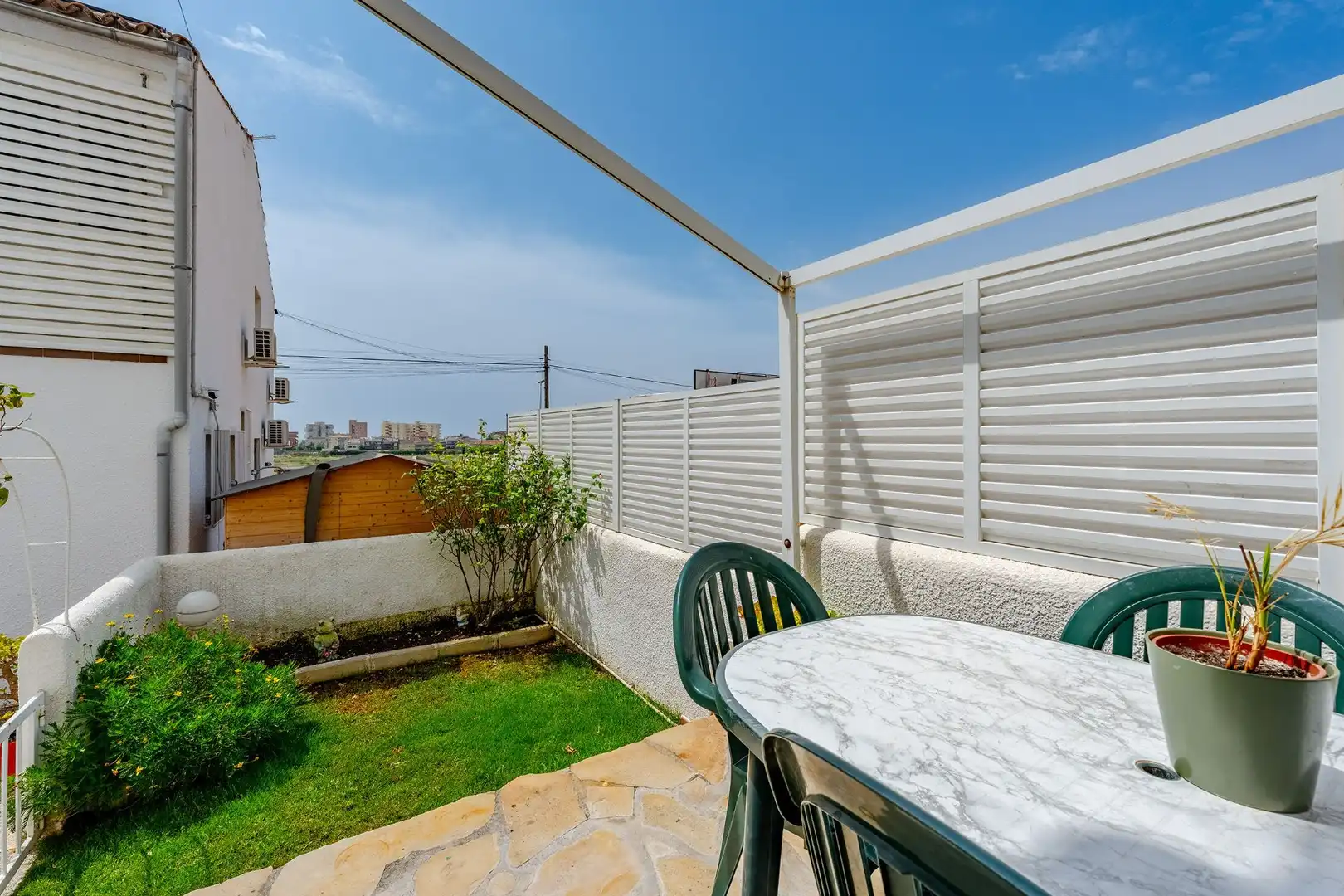 Terrassa de Casa adosada en venda en Cunit amb Aire condicionat, Calefacció i Jardí privat