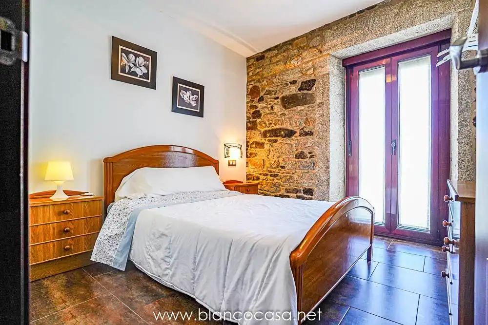 Habitación de Casa o chalet en venta en Vimianzo con Calefacción, Trastero y Amueblado