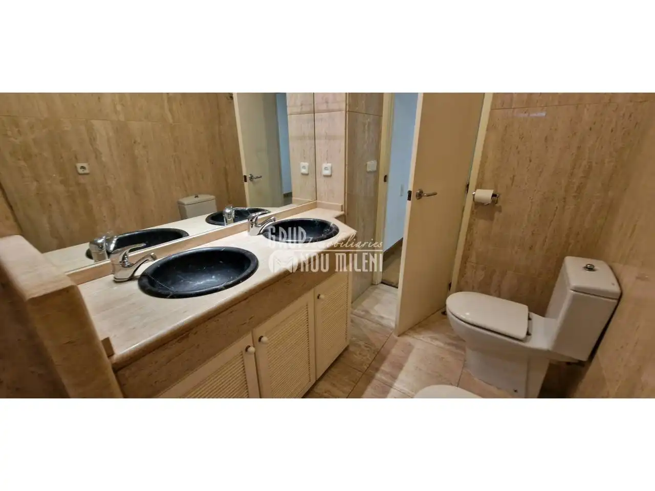 Badezimmer von Wohnung zum Verkauf in Catarroja mit Klimaanlage, Heizung und Parkett