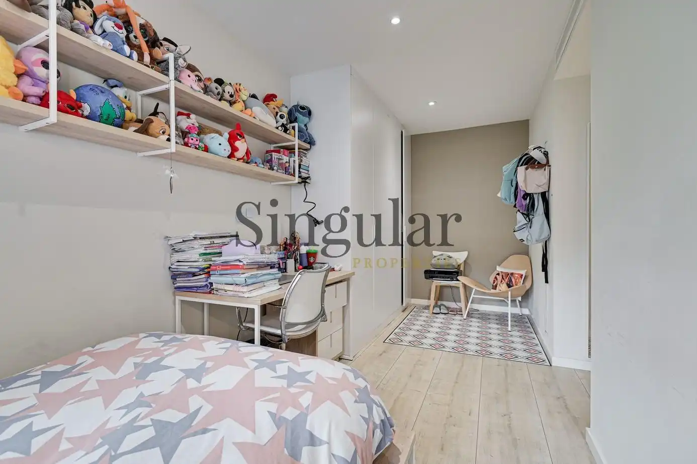 Habitación de Piso en venta en Barcelona con Aire acondicionado, Calefacción y Jardín privado