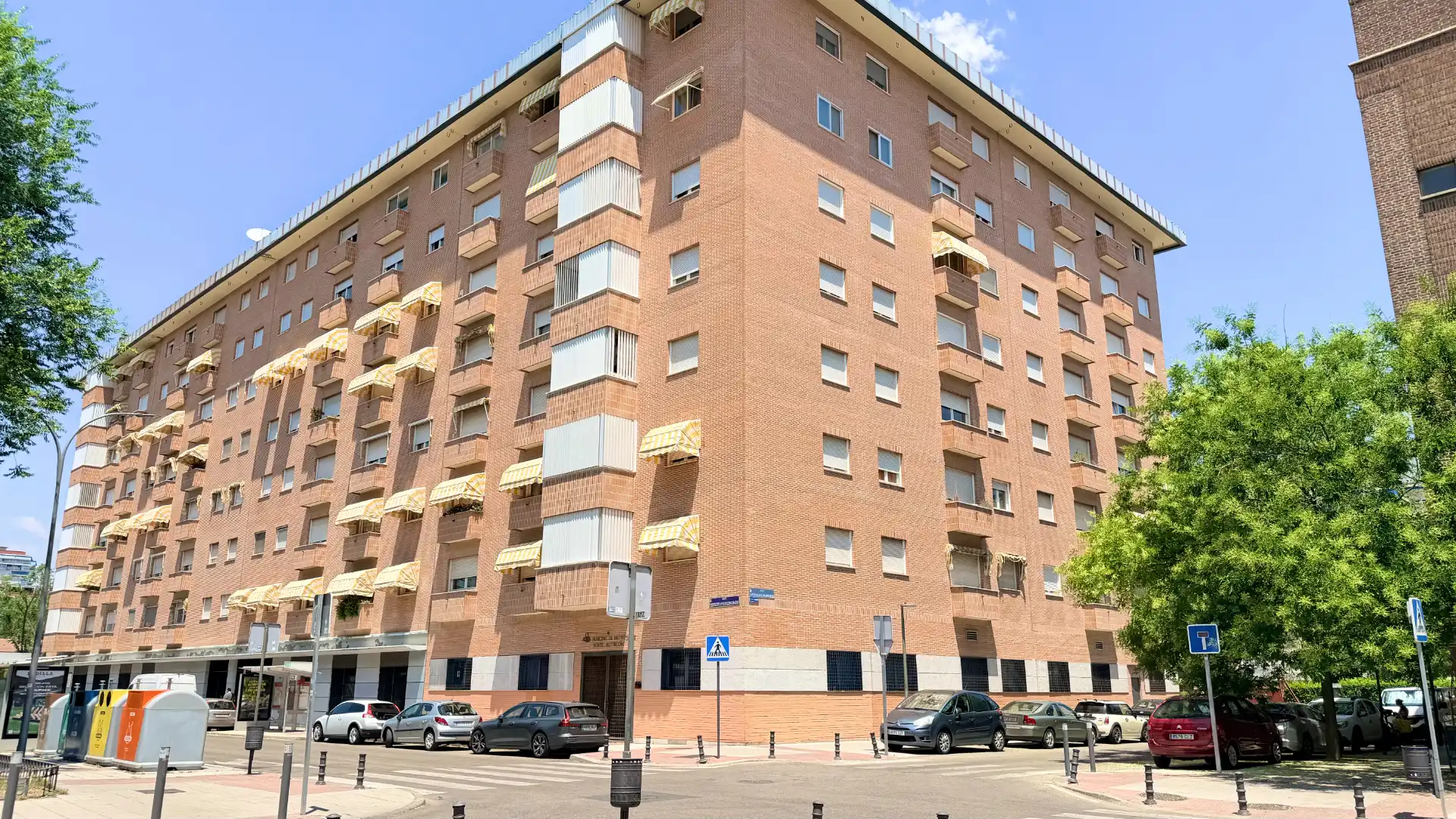 Vista exterior de Piso en venta en Alcorcón con Calefacción, Jardín privado y Amueblado
