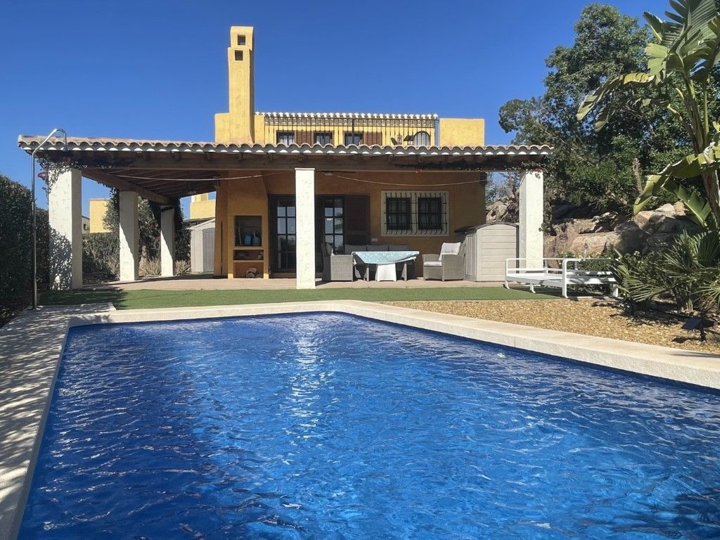 Piscina de Casa o xalet en venda en Cuevas del Almanzora amb Aire condicionat, Jardí privat i Terrassa