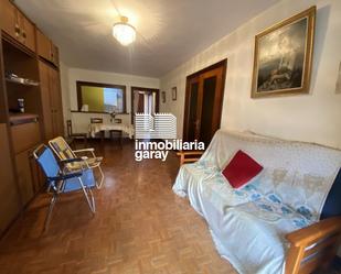 Sala d'estar de Pis en venda en Villarcayo de Merindad de Castilla la Vieja amb Terrassa i Balcó