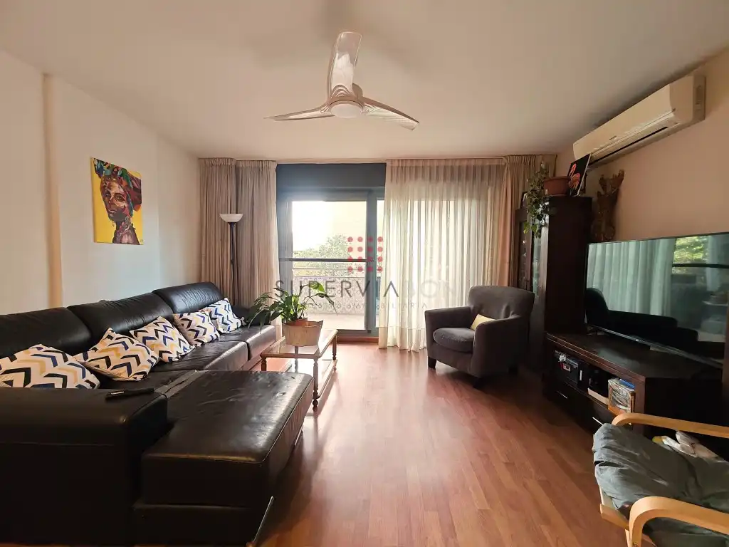 Sala d'estar de Dúplex en venda en Sant Just Desvern