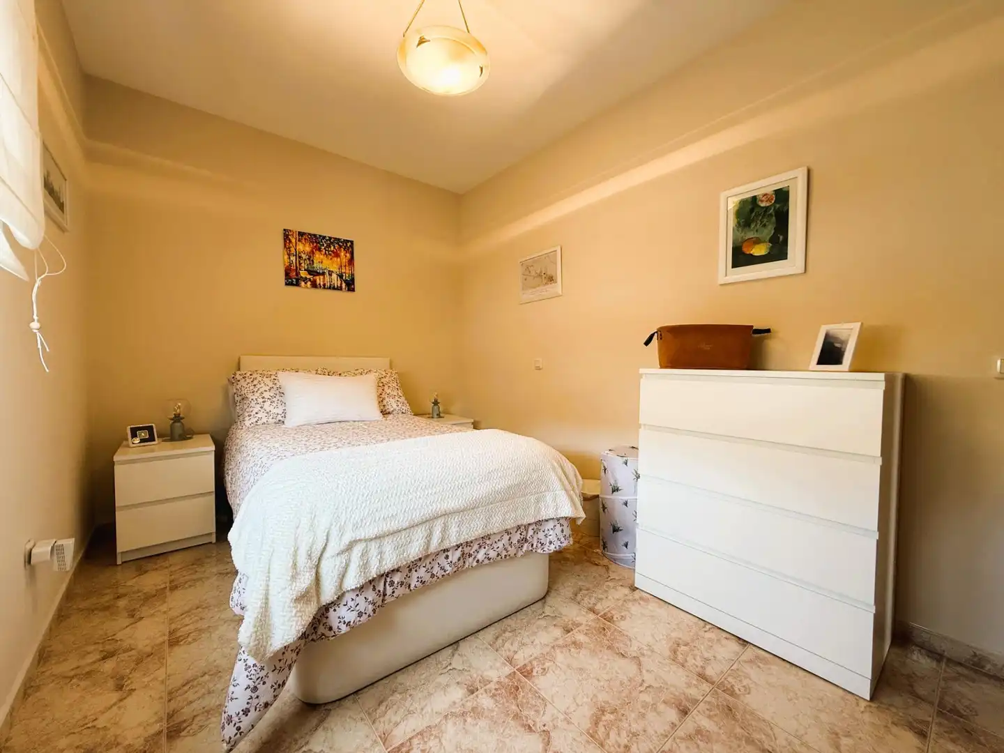 Habitación de Casa adosada en venta en Loeches con Calefacción, Jardín privado y Terraza